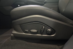 musta Porsche Macan 2025 kuva 10.