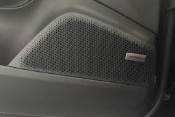 musta Porsche Macan 2025 kuva 12.