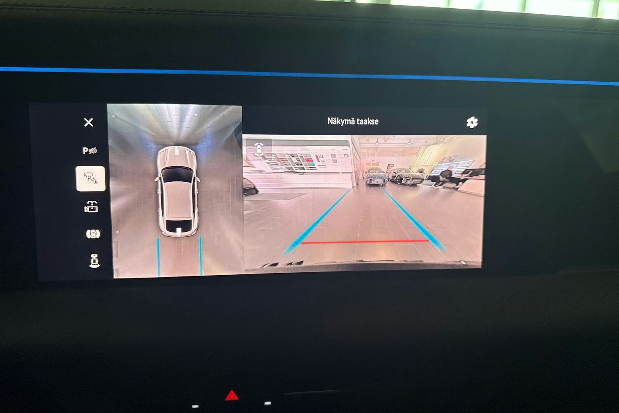 musta Porsche Macan 2025 kuva 13.