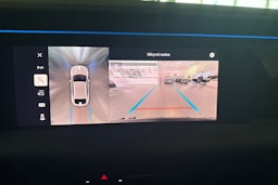 musta Porsche Macan 2025 kuva 13.