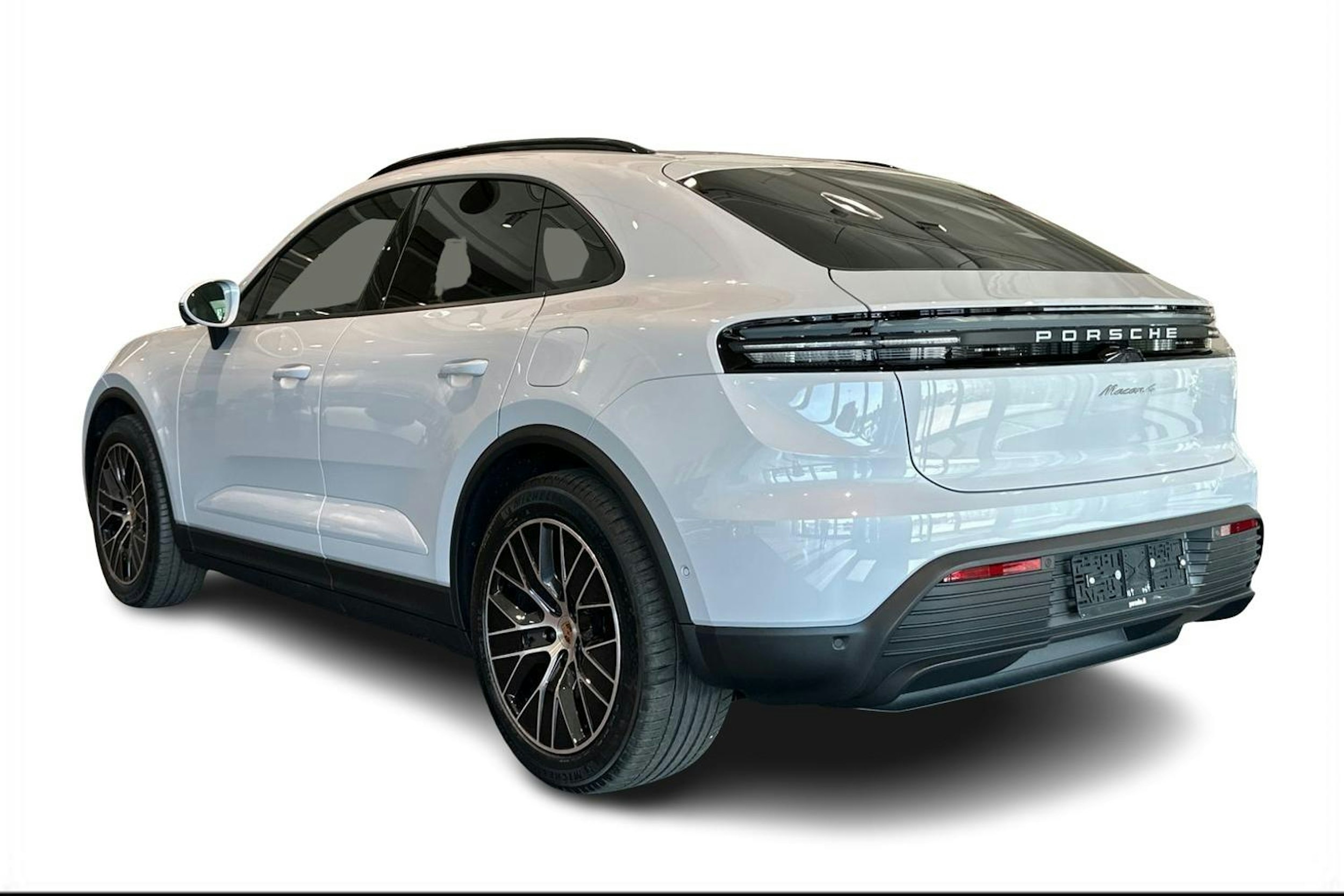 harmaa Porsche Macan 2025 kuva 2.