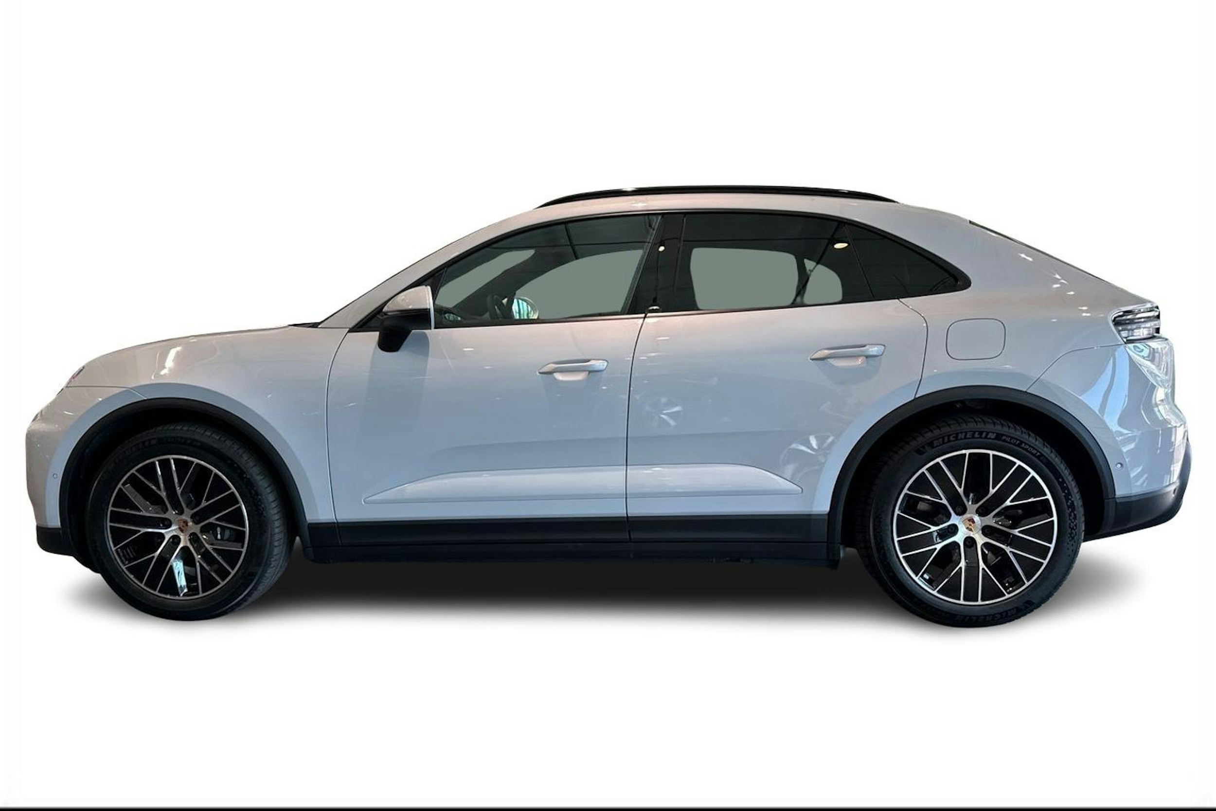 harmaa Porsche Macan 2025 kuva 5.