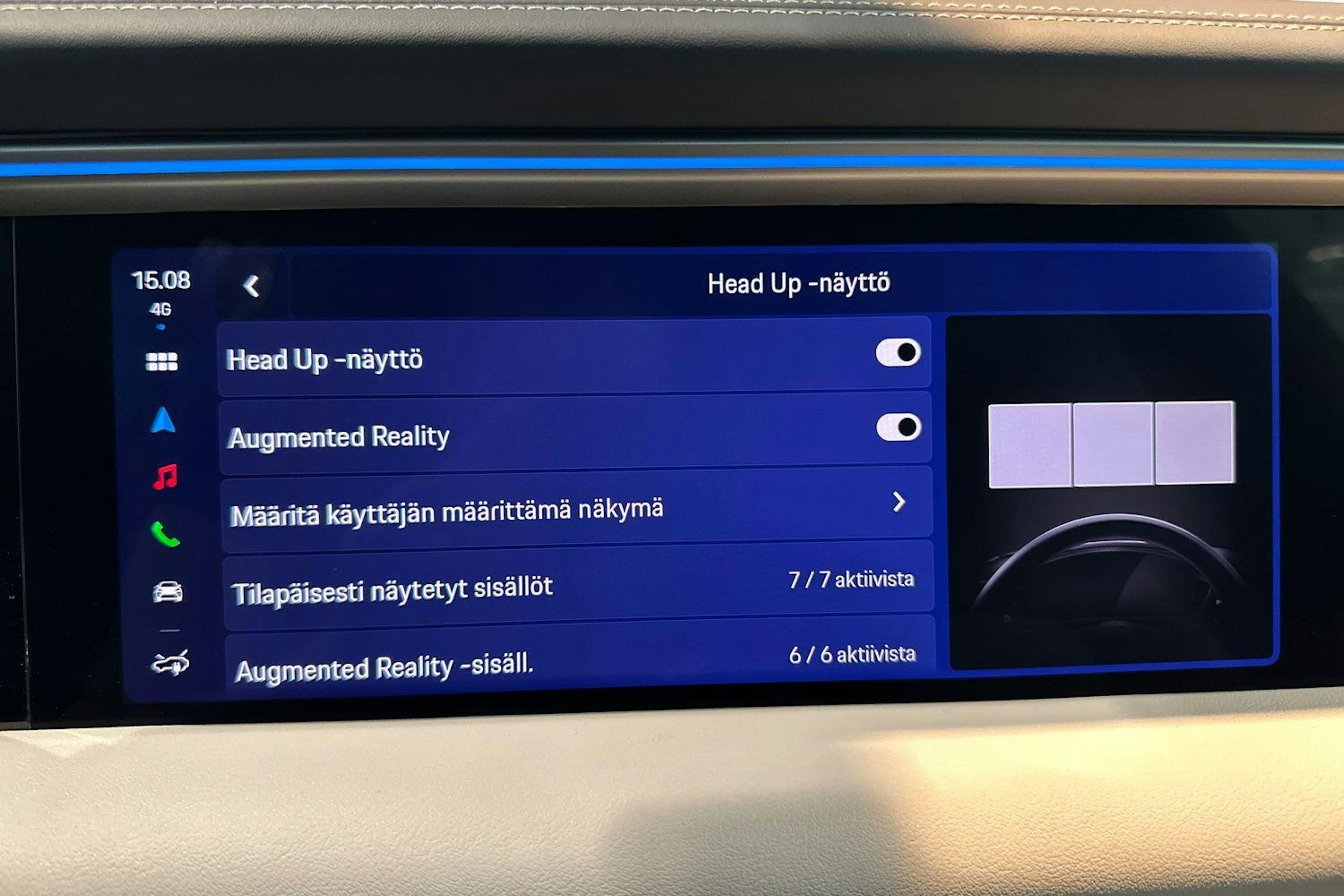 harmaa Porsche Macan 2025 kuva 12.