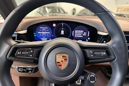 musta Porsche Macan 2025 kuva 17.
