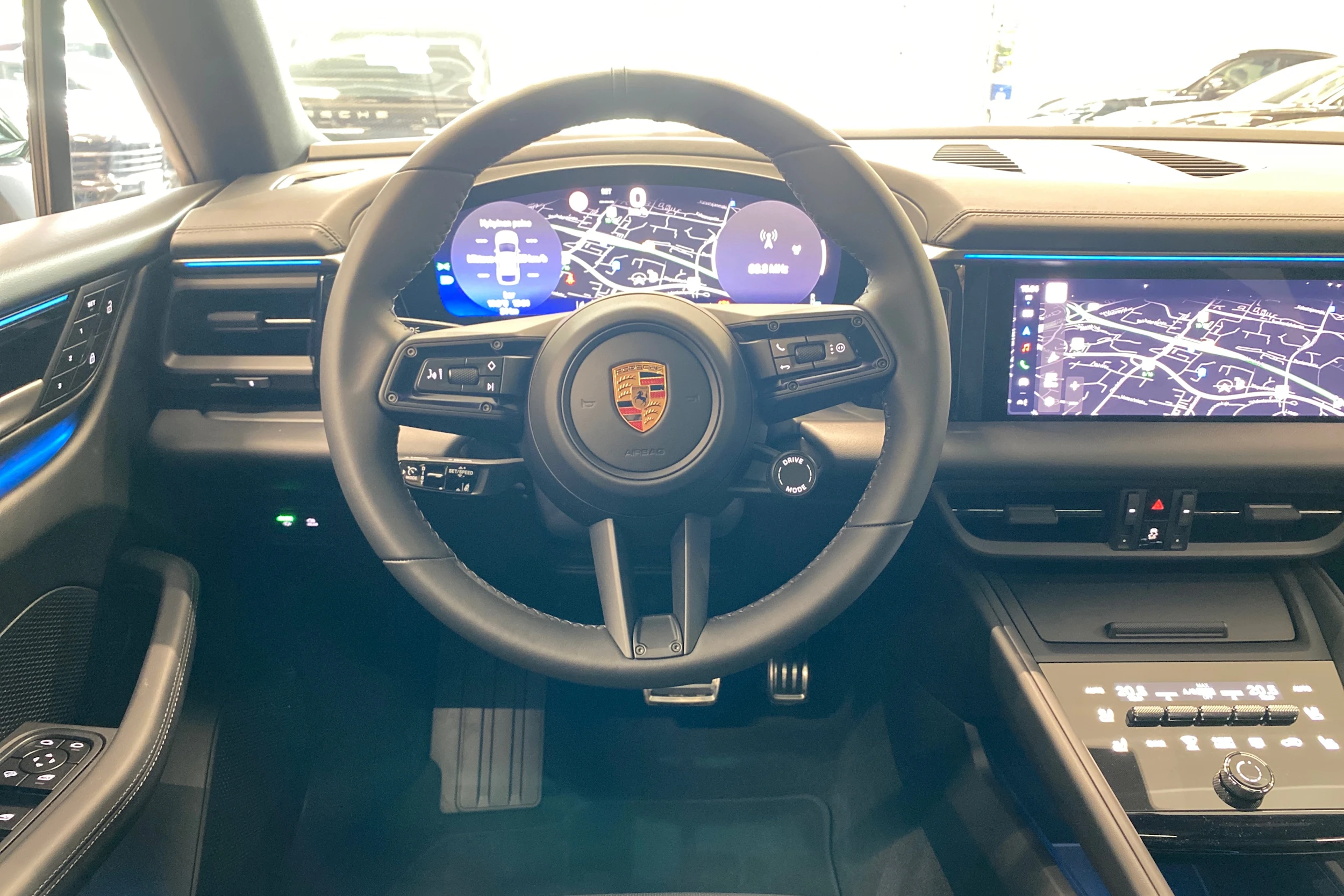 vihreä Porsche Macan 2025 kuva 15.