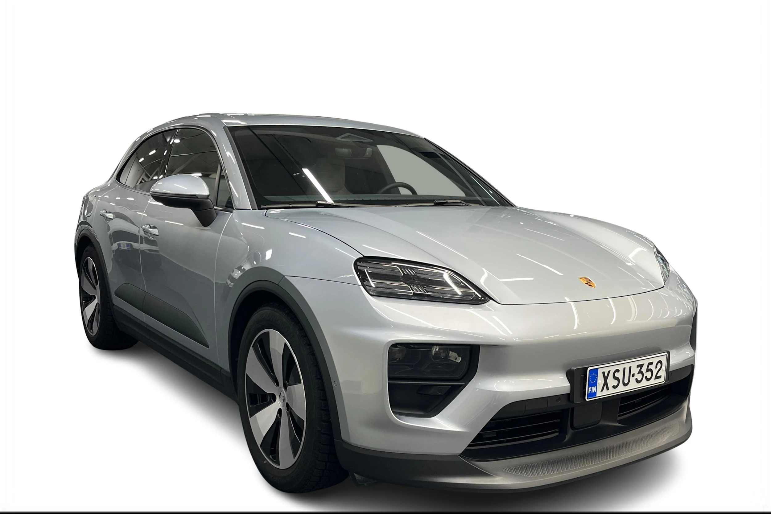 Harmaa Porsche Macan 2025 kuva 1.