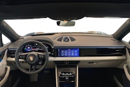 harmaa Porsche Macan 2025 kuva 7.