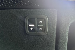 vihreä Porsche Macan 2025 kuva 17.