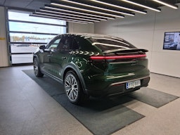 vihreä Porsche Macan 2025 kuva 2.