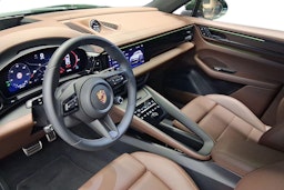 vihreä Porsche Macan 2025 kuva 6.