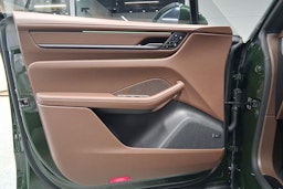 vihreä Porsche Macan 2025 kuva 11.
