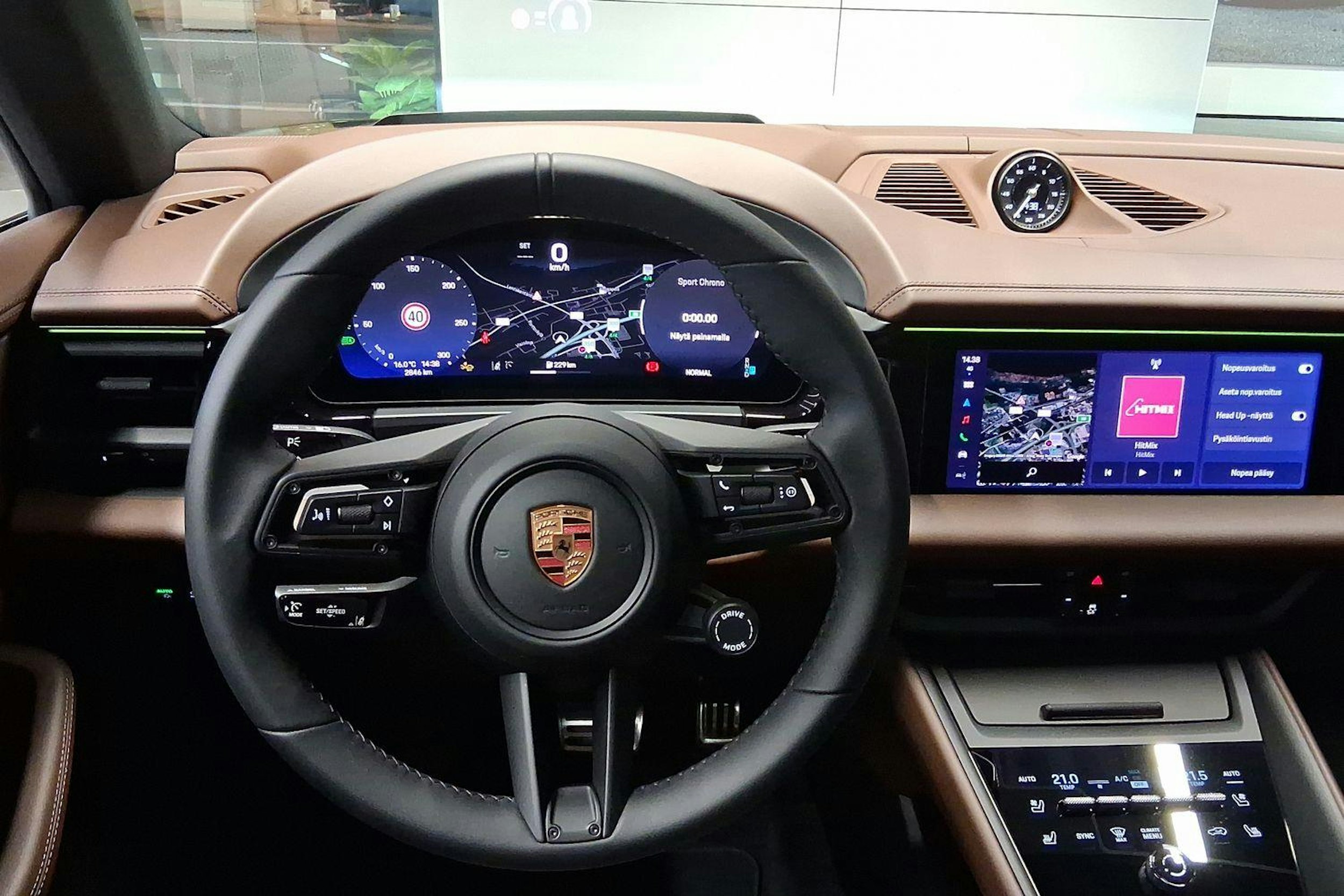 vihreä Porsche Macan 2025 kuva 14.