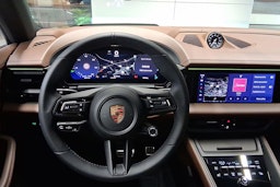vihreä Porsche Macan 2025 kuva 14.