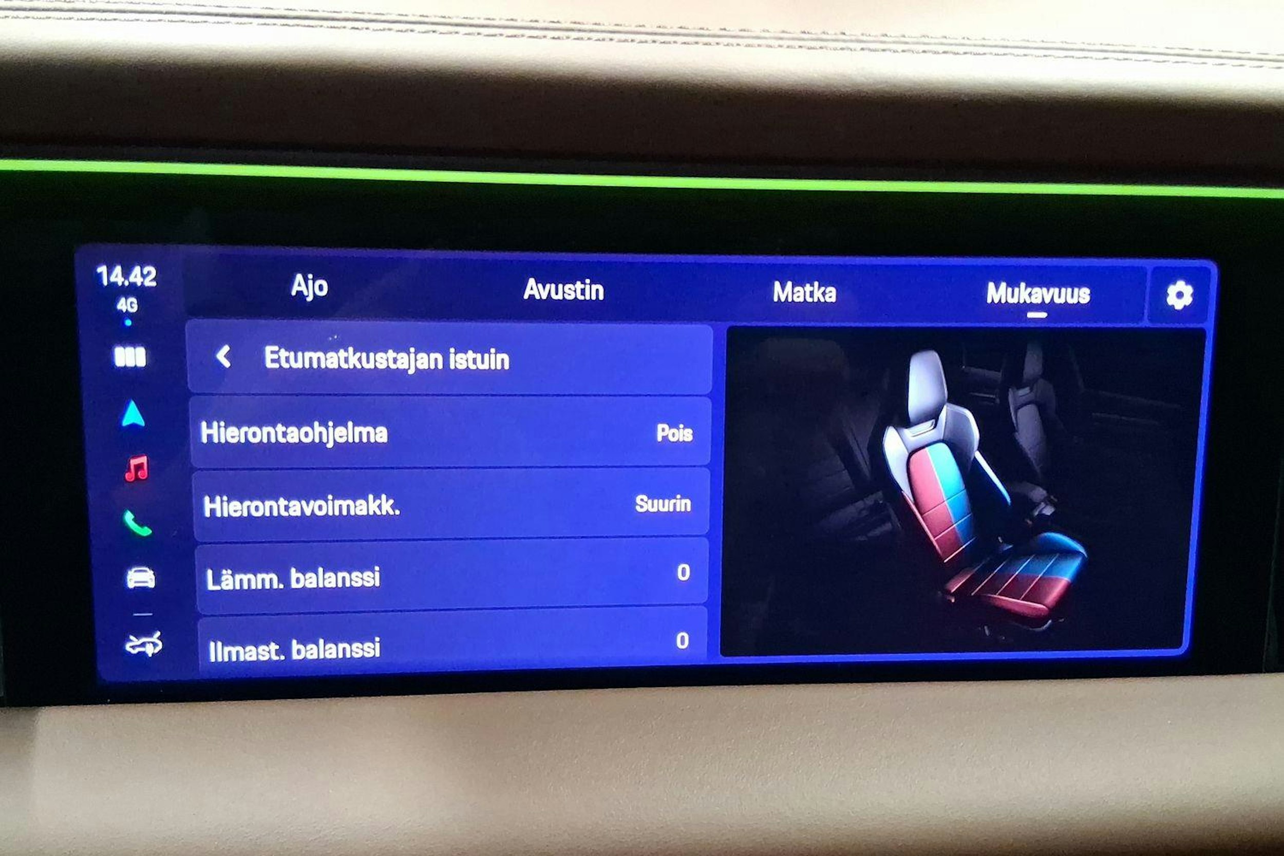 vihreä Porsche Macan 2025 kuva 18.
