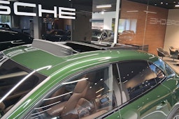 vihreä Porsche Macan 2025 kuva 27.
