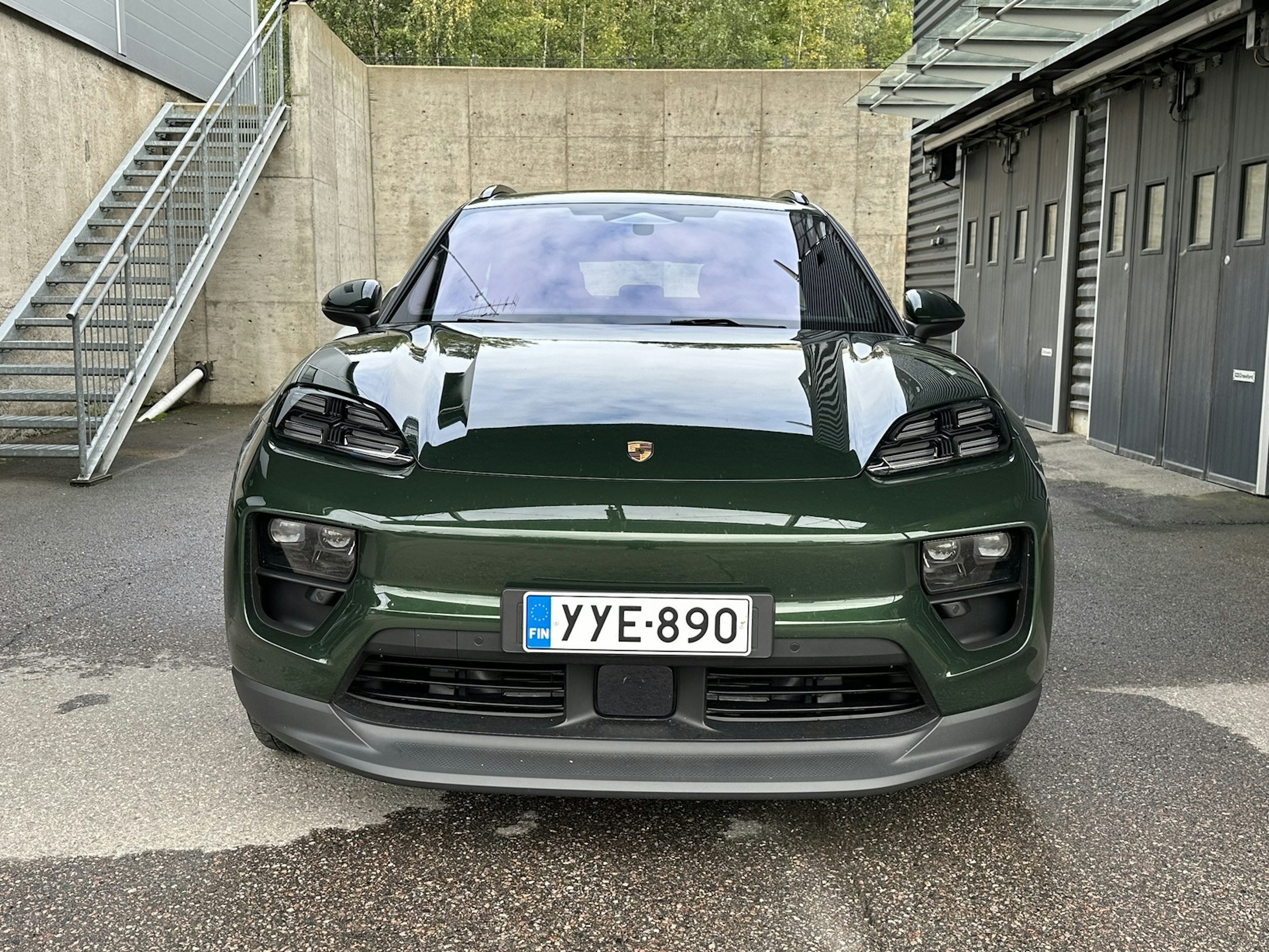 vihreä Porsche Macan 2025 kuva 4.