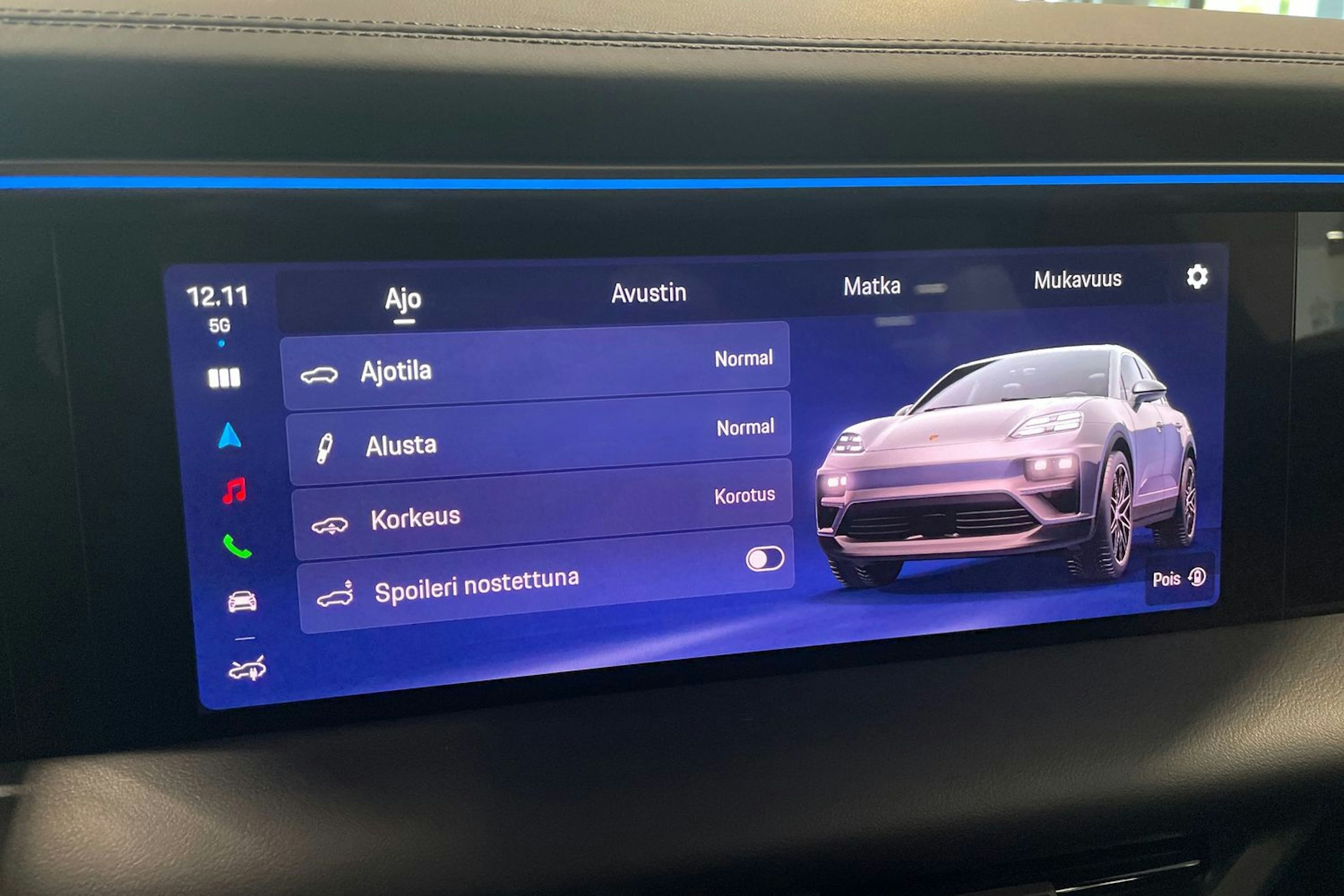 musta Porsche Macan 2025 kuva 13.