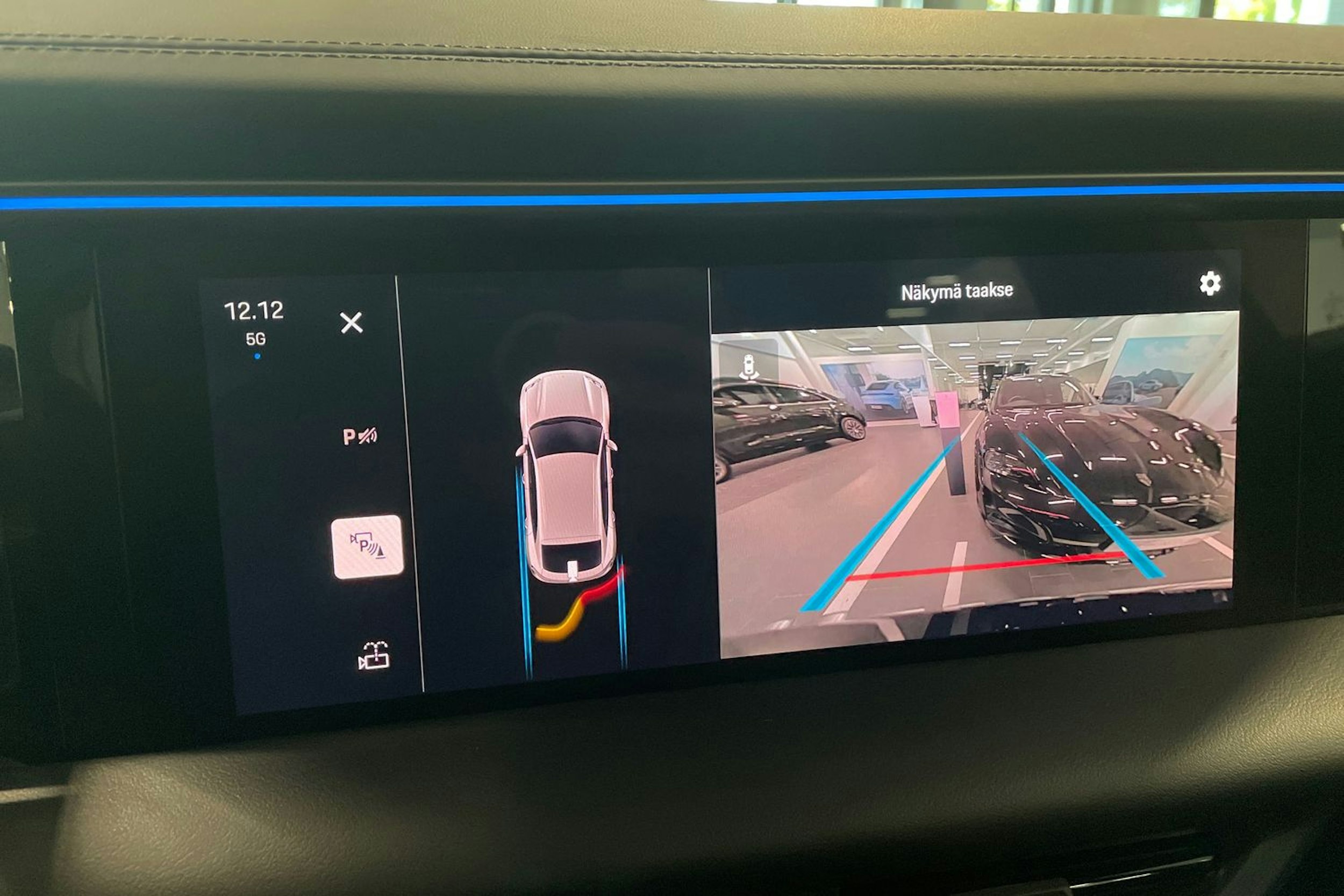 musta Porsche Macan 2025 kuva 15.