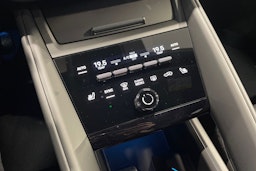 musta Porsche Macan 2025 kuva 16.