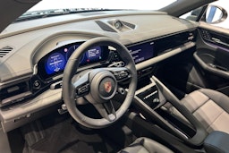 harmaa Porsche Macan 2025 kuva 6.