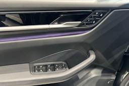harmaa Porsche Macan 2025 kuva 18.