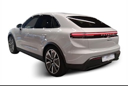 harmaa Porsche Macan 2025 kuva 2.