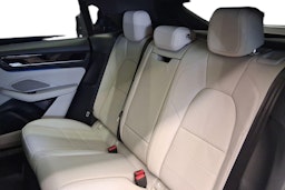 harmaa Porsche Macan 2025 kuva 8.
