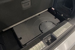 harmaa Porsche Macan 2025 kuva 15.