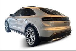 harmaa Porsche Macan 2025 kuva 2.