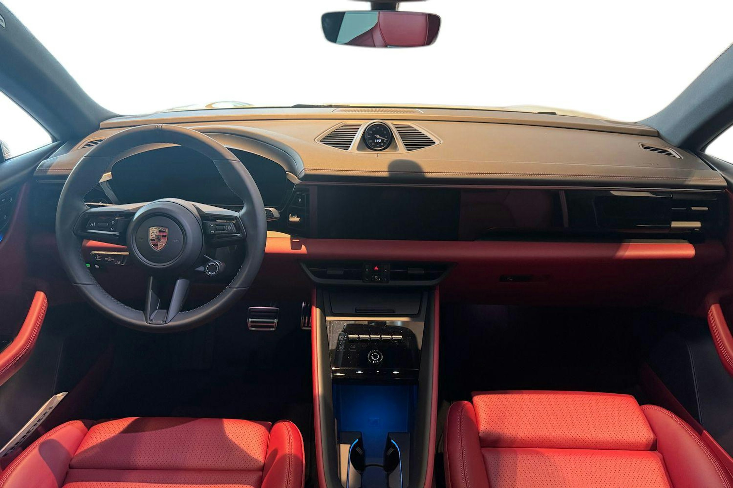 harmaa Porsche Macan 2025 kuva 7.