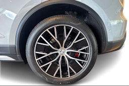 harmaa Porsche Macan 2025 kuva 9.