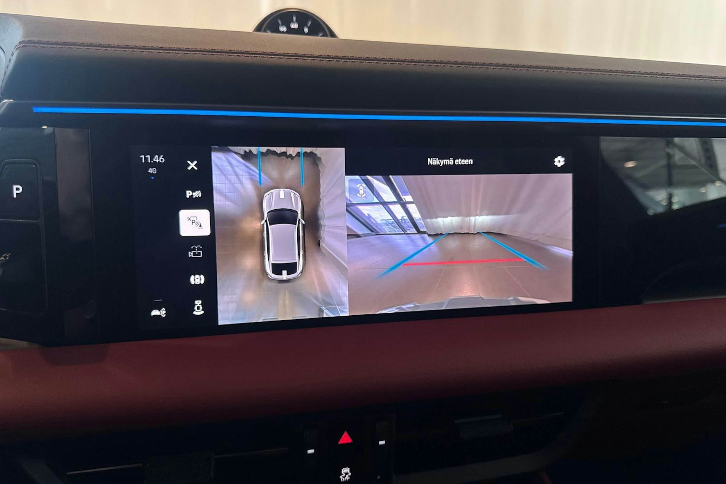 harmaa Porsche Macan 2025 kuva 16.
