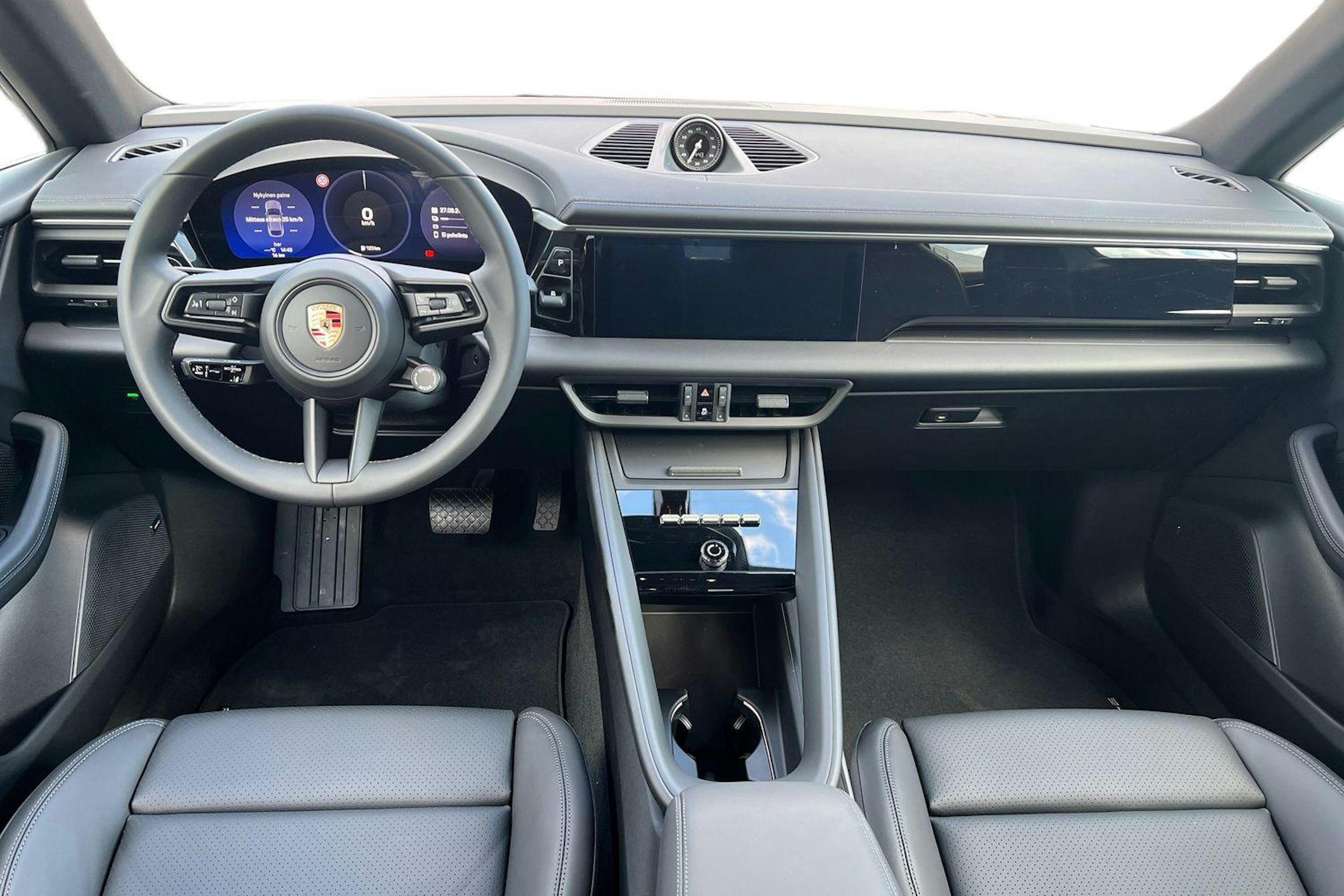 vihreä Porsche Macan 2025 kuva 7.