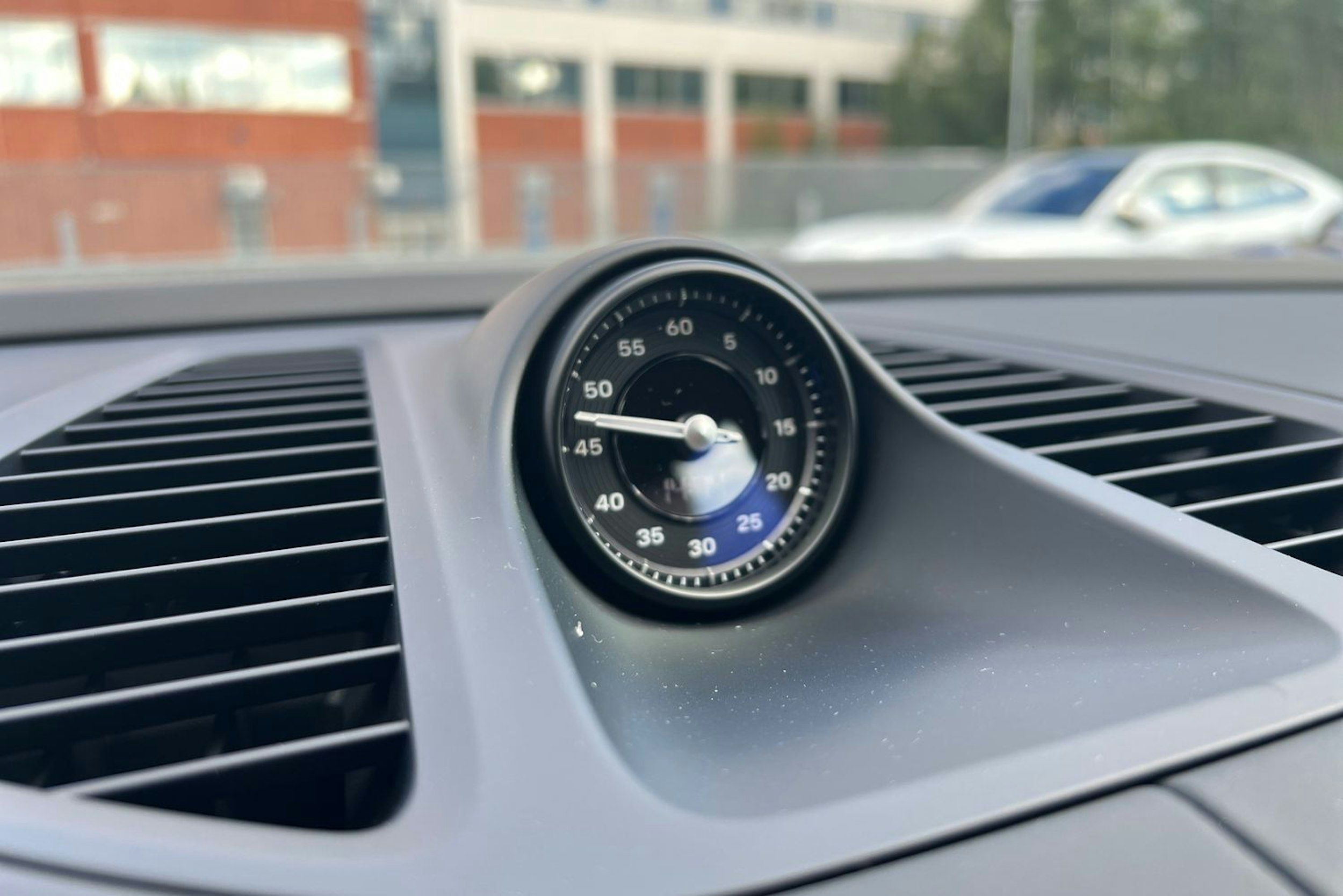 vihreä Porsche Macan 2025 kuva 16.