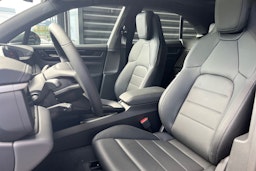 vihreä Porsche Macan 2025 kuva 20.