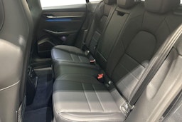 harmaa Porsche Macan 2025 kuva 8.