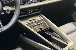 harmaa Porsche Macan 2025 kuva 14.