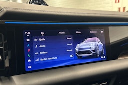 harmaa Porsche Macan 2025 kuva 21.