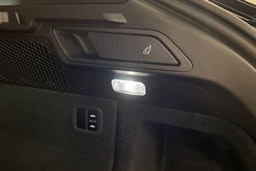 musta Porsche Macan 2025 kuva 14.