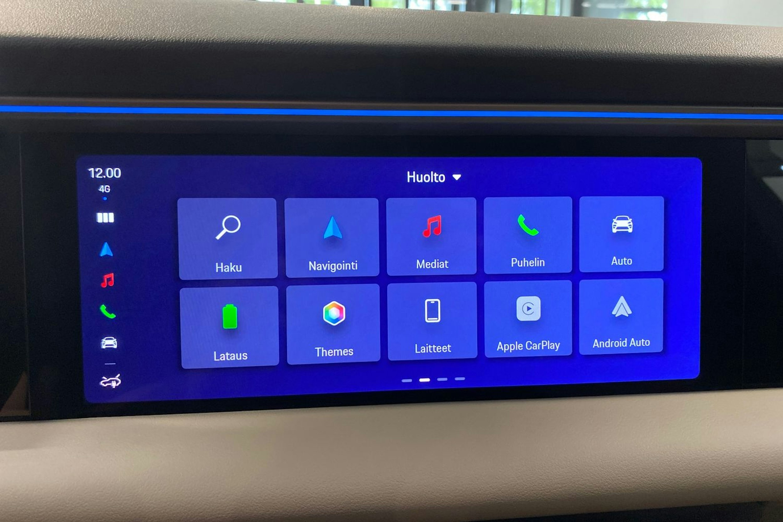 musta Porsche Macan 2025 kuva 16.