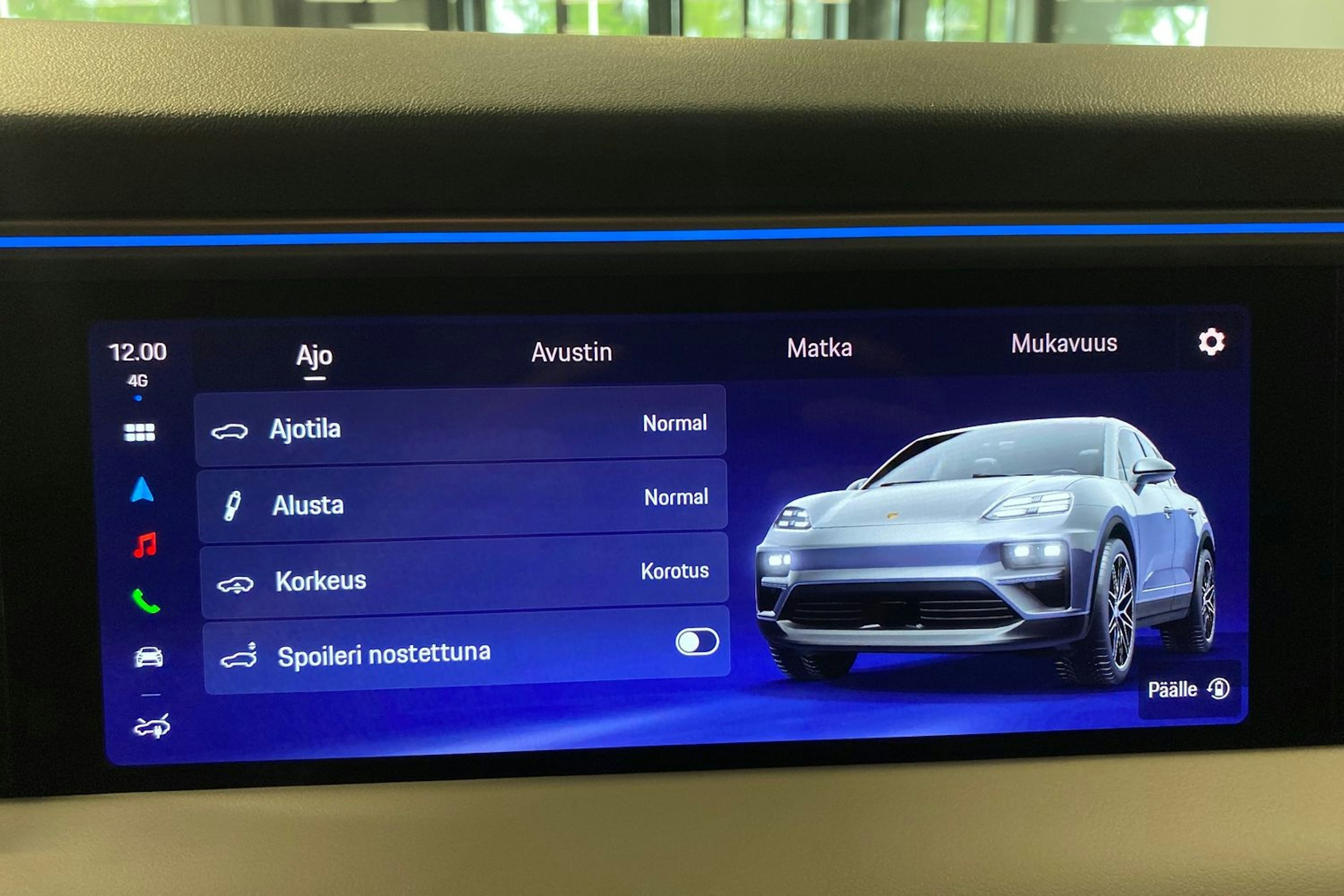 musta Porsche Macan 2025 kuva 17.