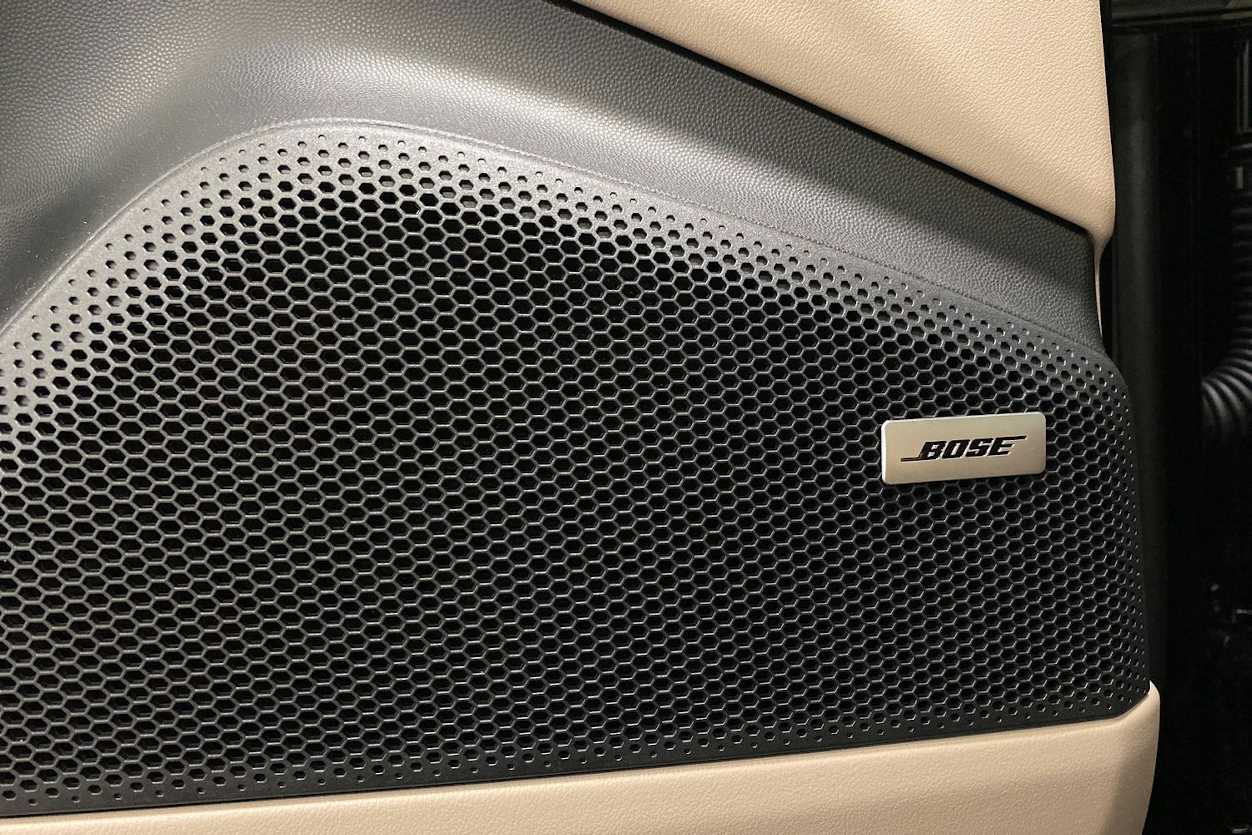 musta Porsche Macan 2025 kuva 19.