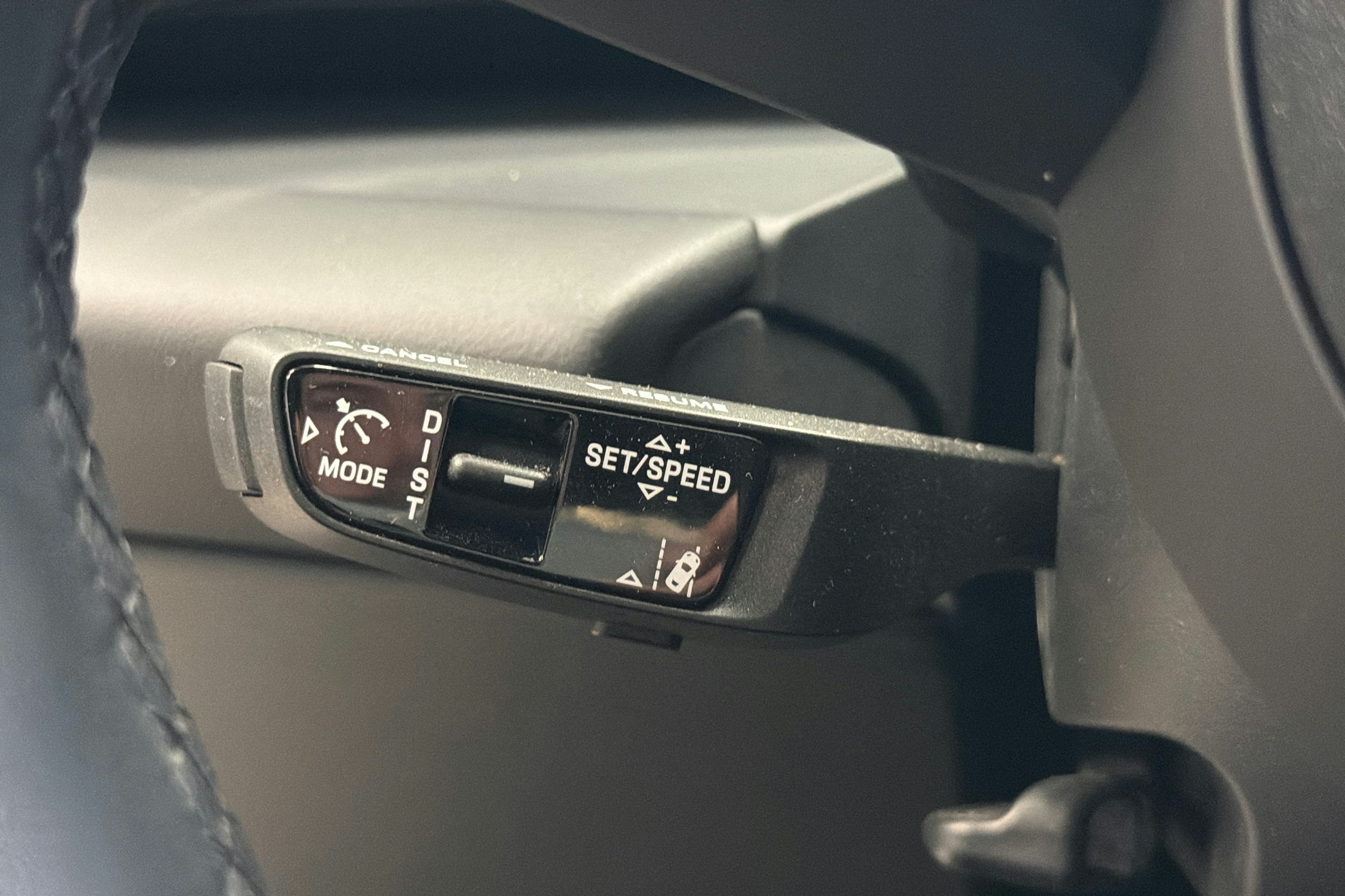 musta Porsche Macan 2025 kuva 18.