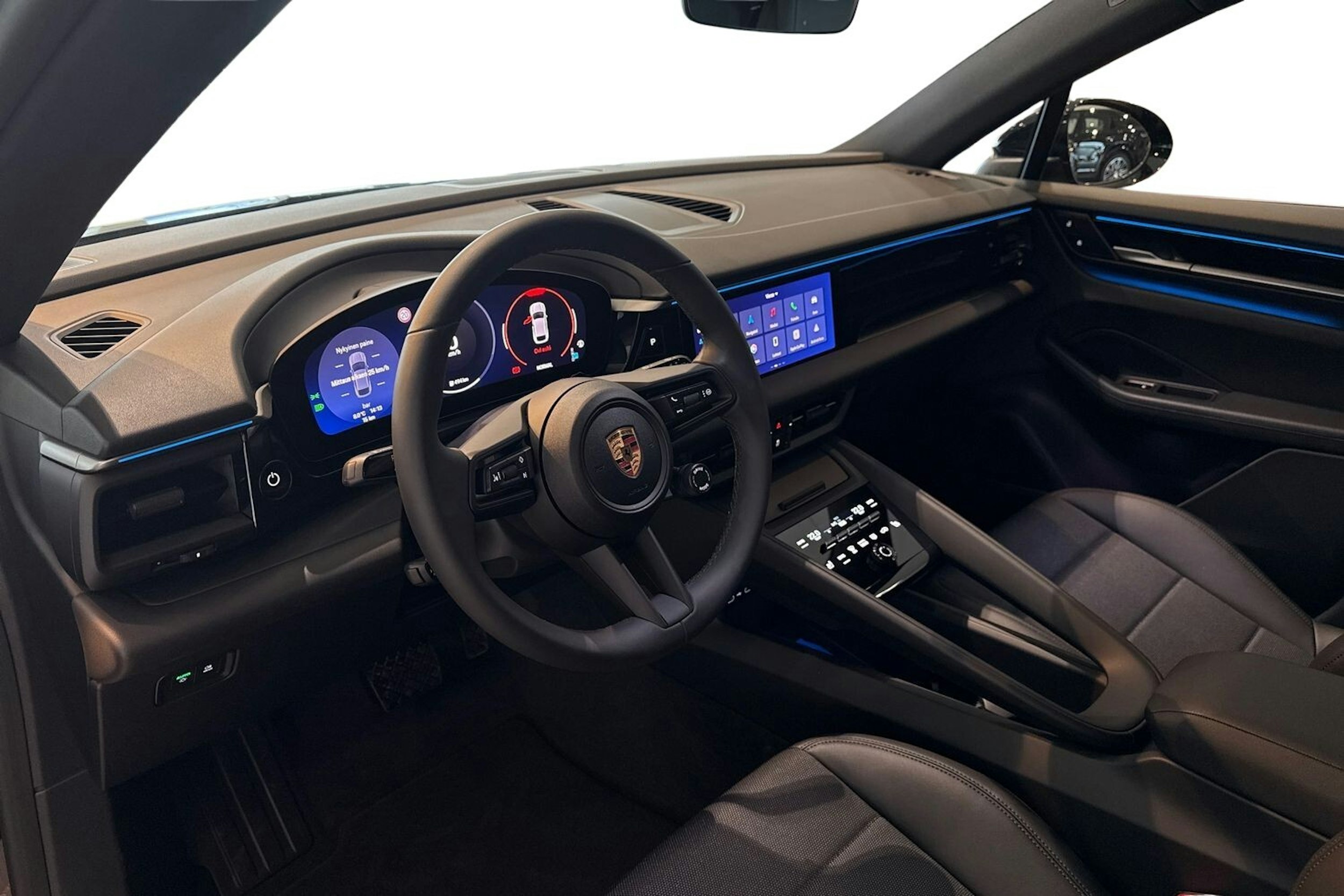 musta Porsche Macan 2025 kuva 6.