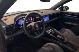 musta Porsche Macan 2025 kuva 6.