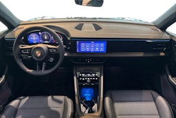 musta Porsche Macan 2025 kuva 7.