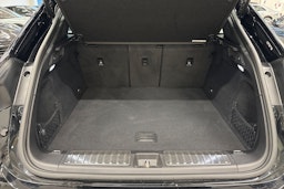 Musta Porsche Macan 2025 kuva 11.