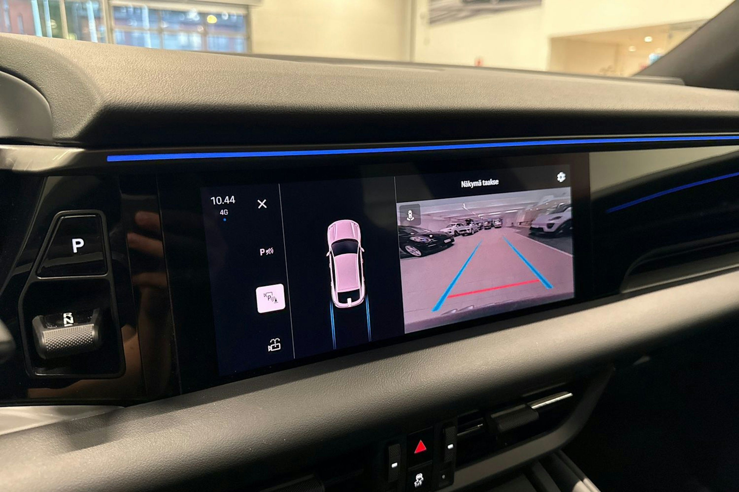 Musta Porsche Macan 2025 kuva 15.