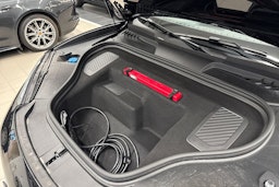 Musta Porsche Macan 2025 kuva 17.