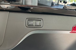musta Porsche Macan 2025 kuva 11.